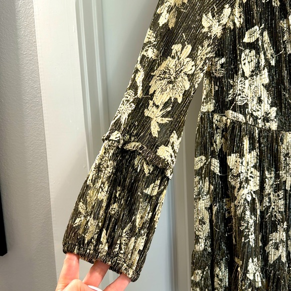 Vince Camuto Metallic Tiered Dress, Size S - Picture 5 of 6